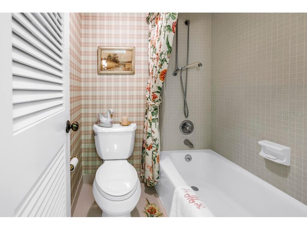 8229 22nd Avenue N Saint Petersburg FL 33710 TB8414239 image35