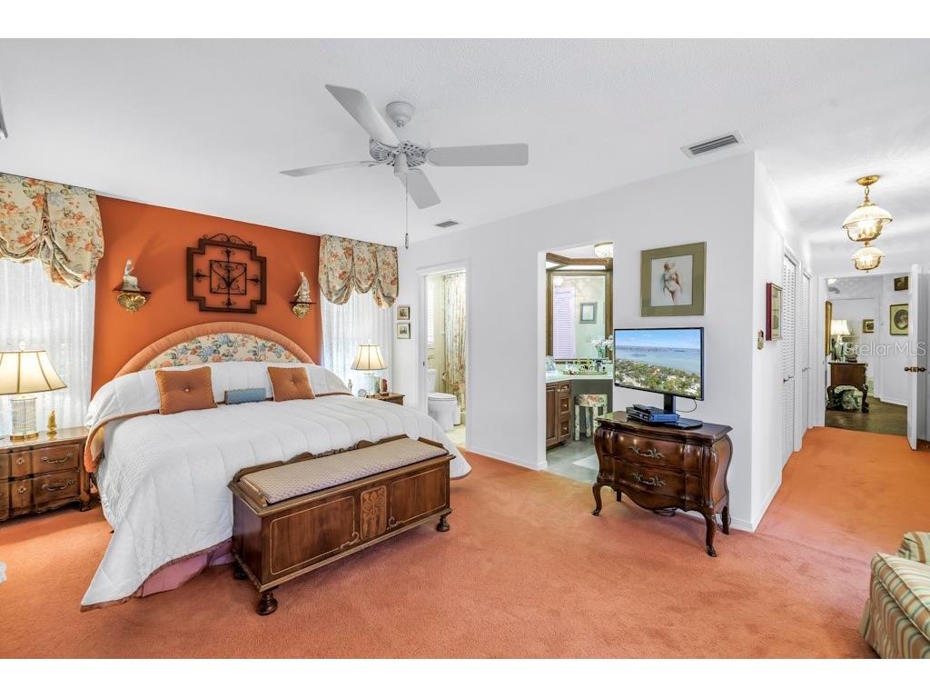 8229 22nd Avenue N Saint Petersburg FL 33710 TB8414239 image38