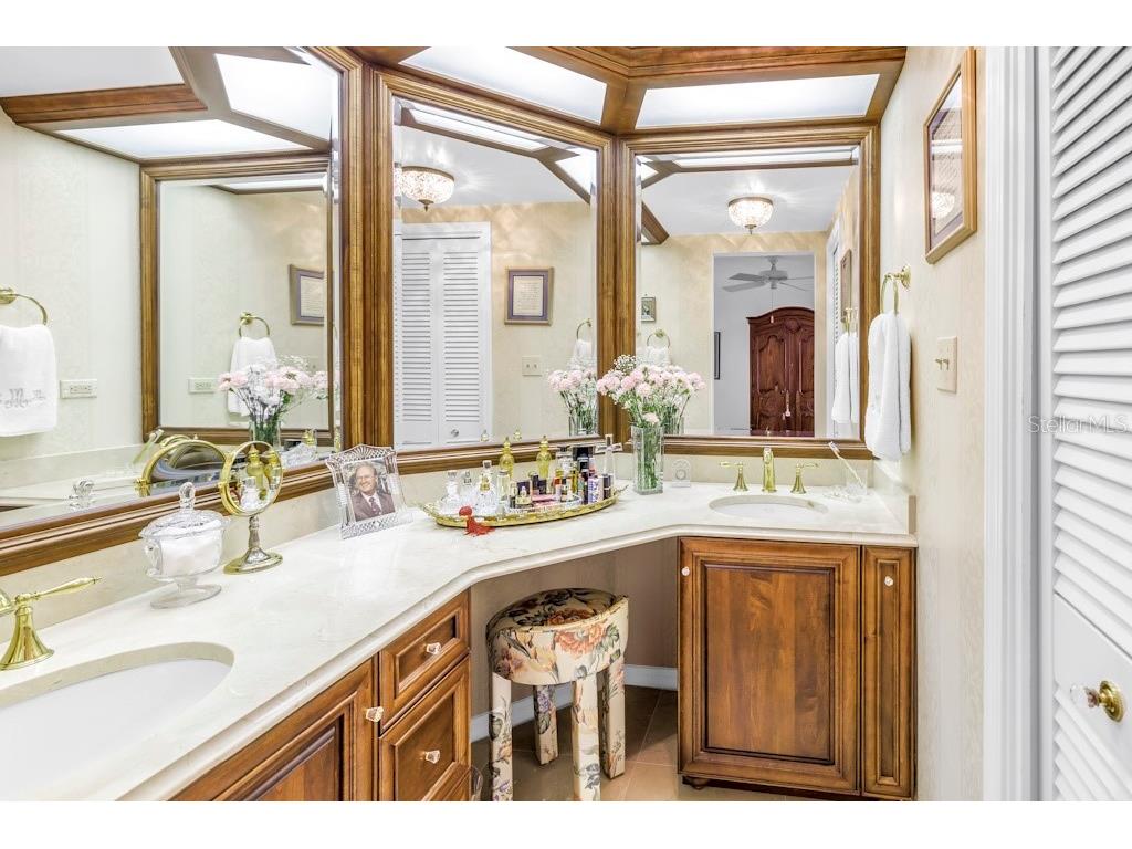 8229 22nd Avenue N Saint Petersburg FL 33710 TB8414239 image40