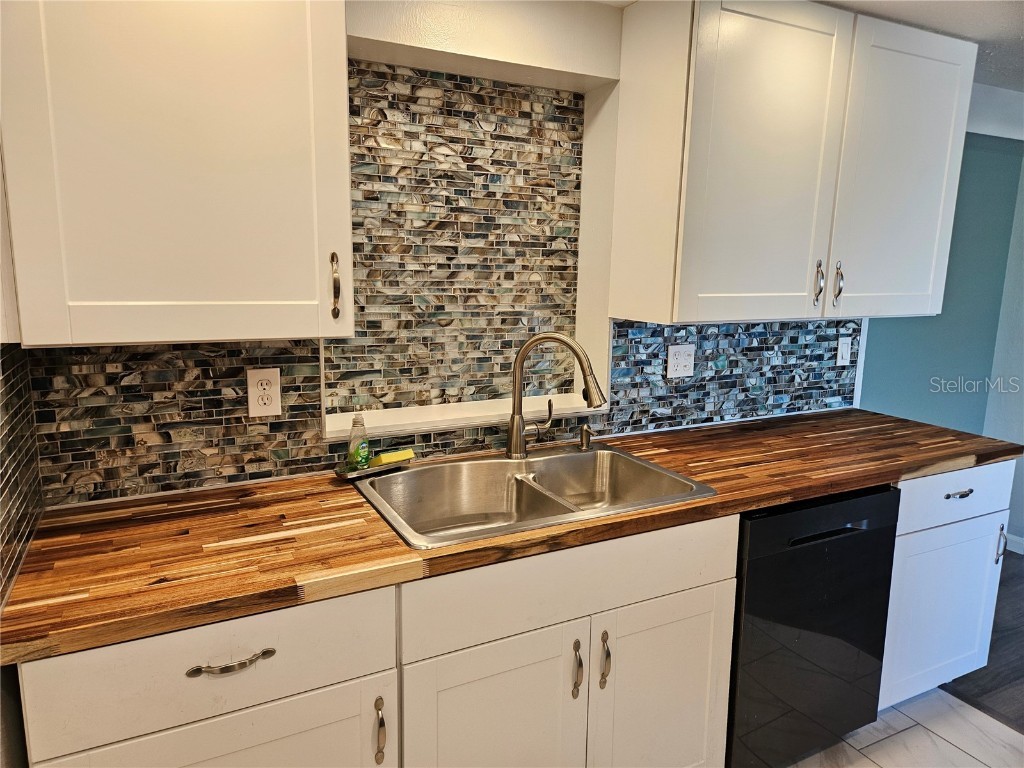 8229 Cypress Road Englewood FL 34224 N6141569 image10