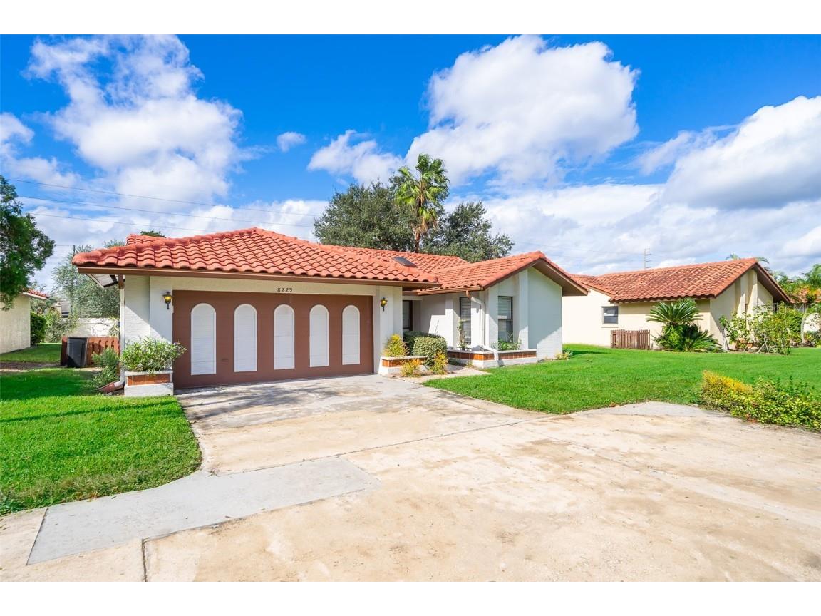 8229 Sorbas Court Orlando FL 32836 O6102699 image1