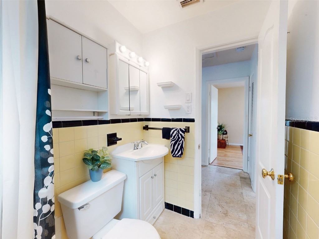 823 E 10th Avenue New Smyrna Beach FL 32169 NS1084359 image19