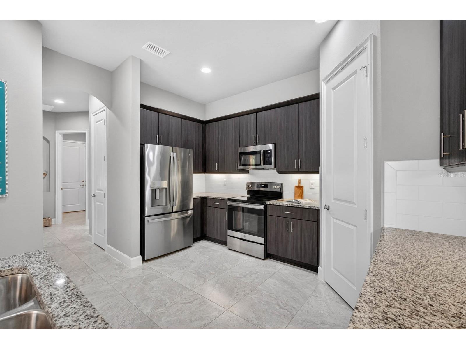 823 Pinewood Drive Ormond Beach FL 32174 V4949200 image12