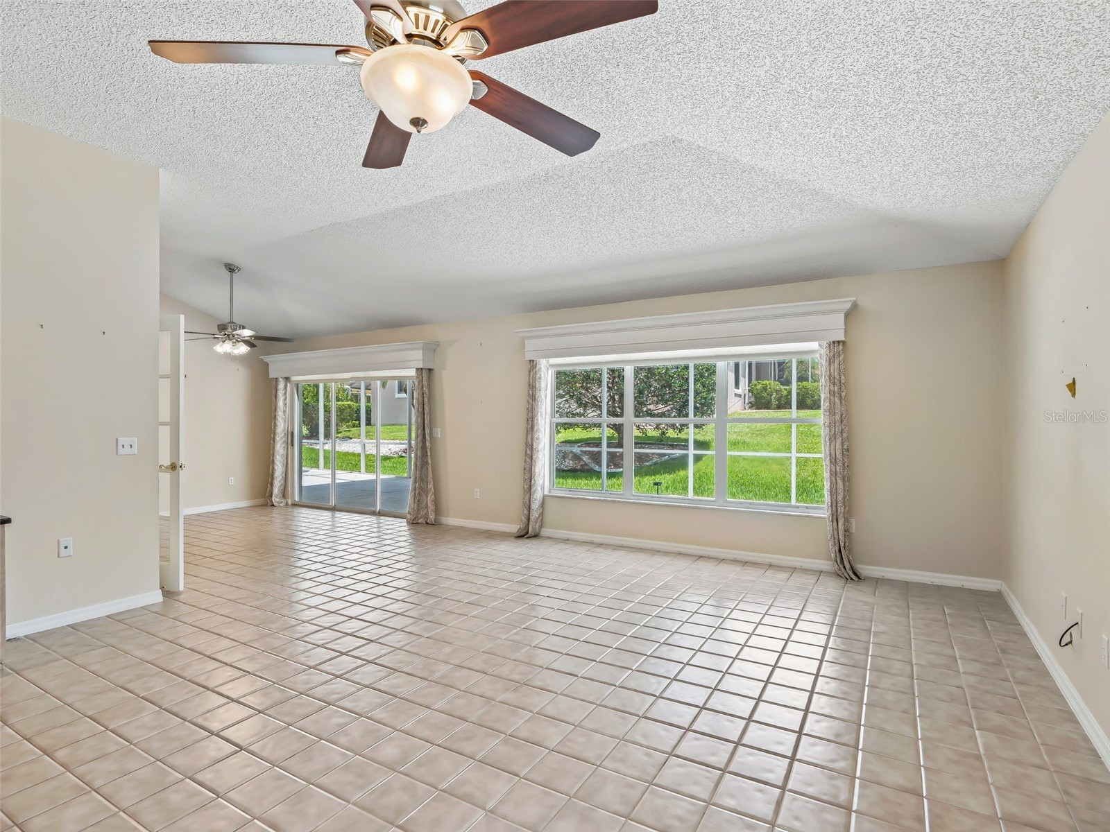 823 San Salvador Drive The Villages FL 32159 G5115443 image10