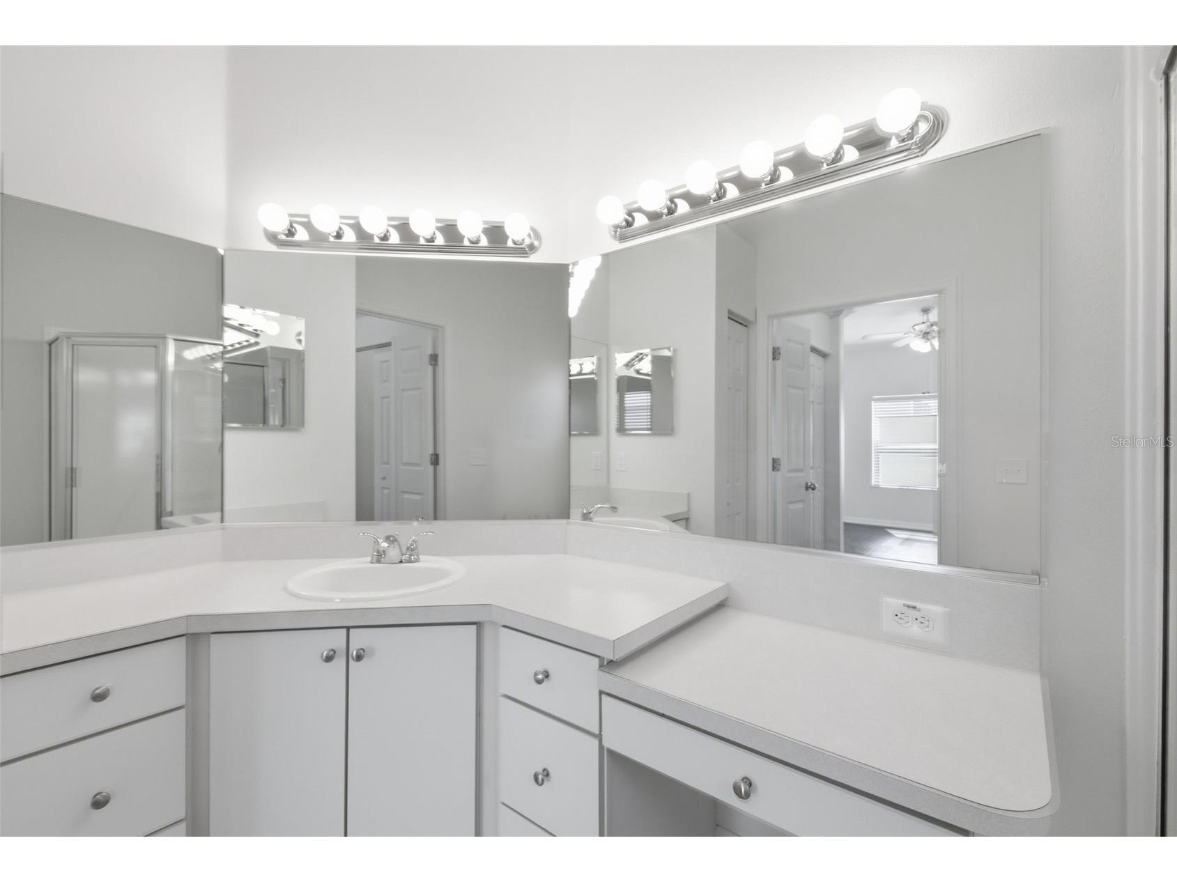 823 Springwood Circle Bradenton FL 34212 O6402096 image36
