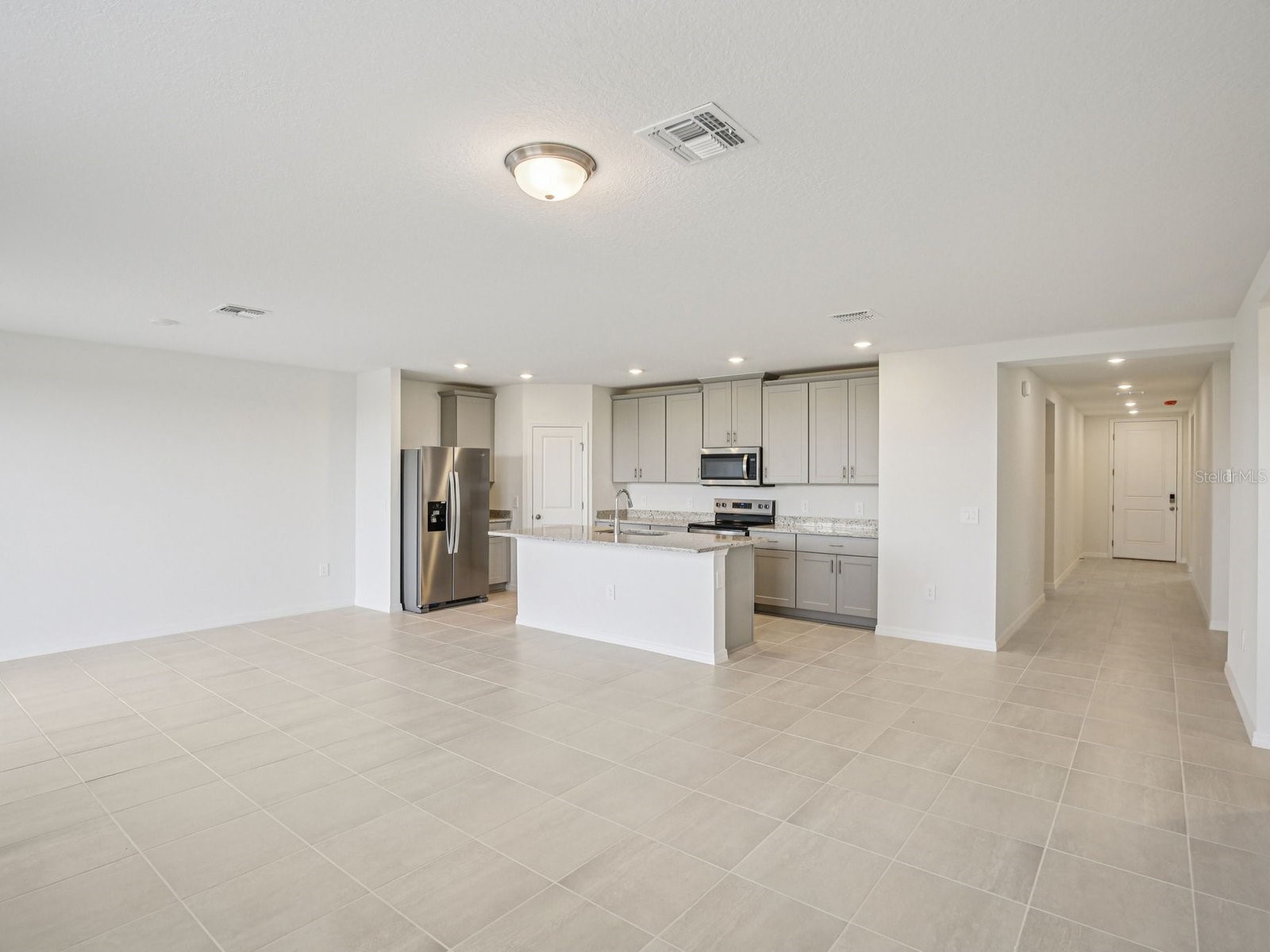 823 Sunshower Drive Lady Lake FL 32159 TB8510554 image2
