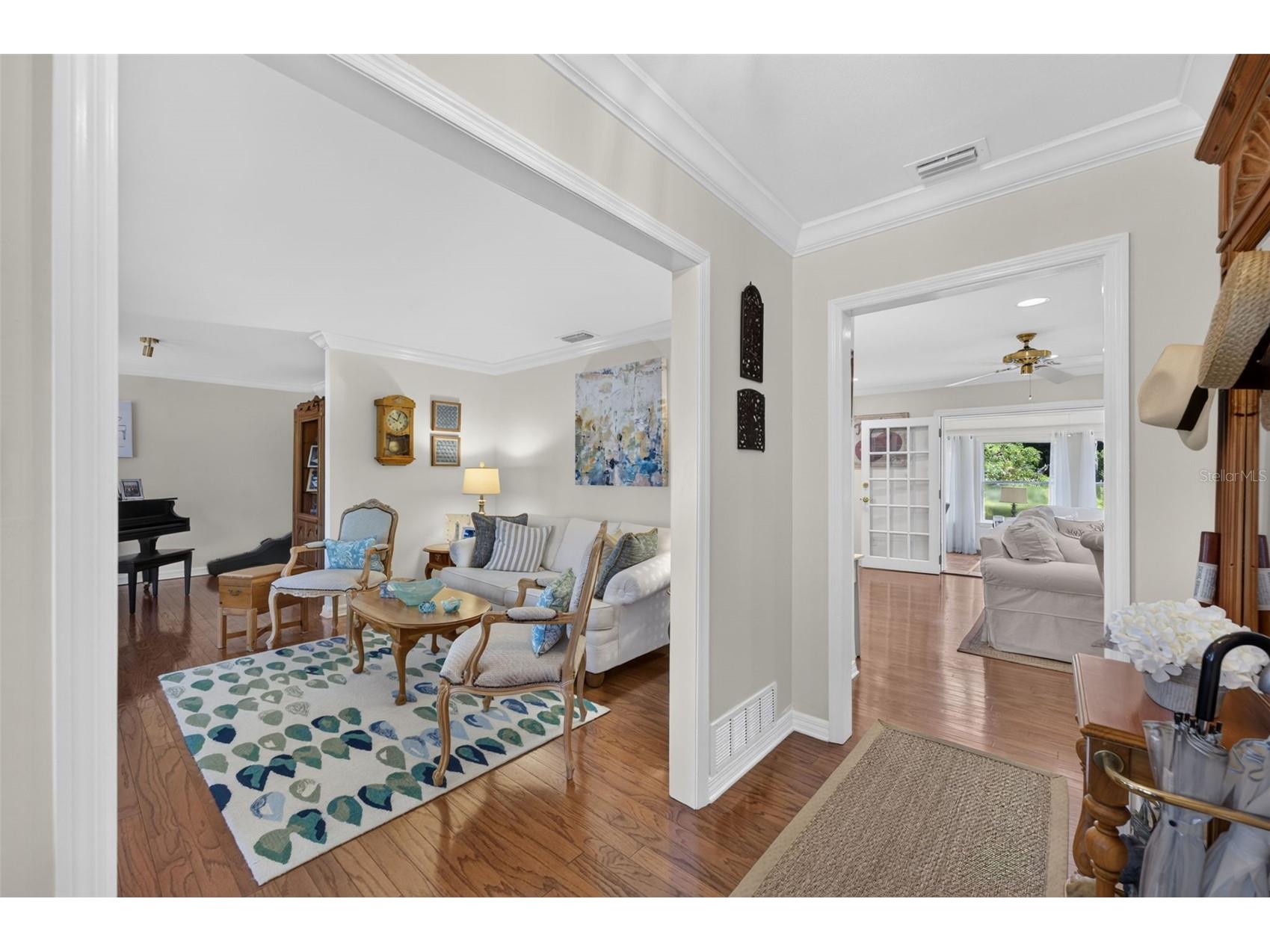 823 Woods Court Maitland FL 32751 - LAKE MINNEHAHA O6422384 image2