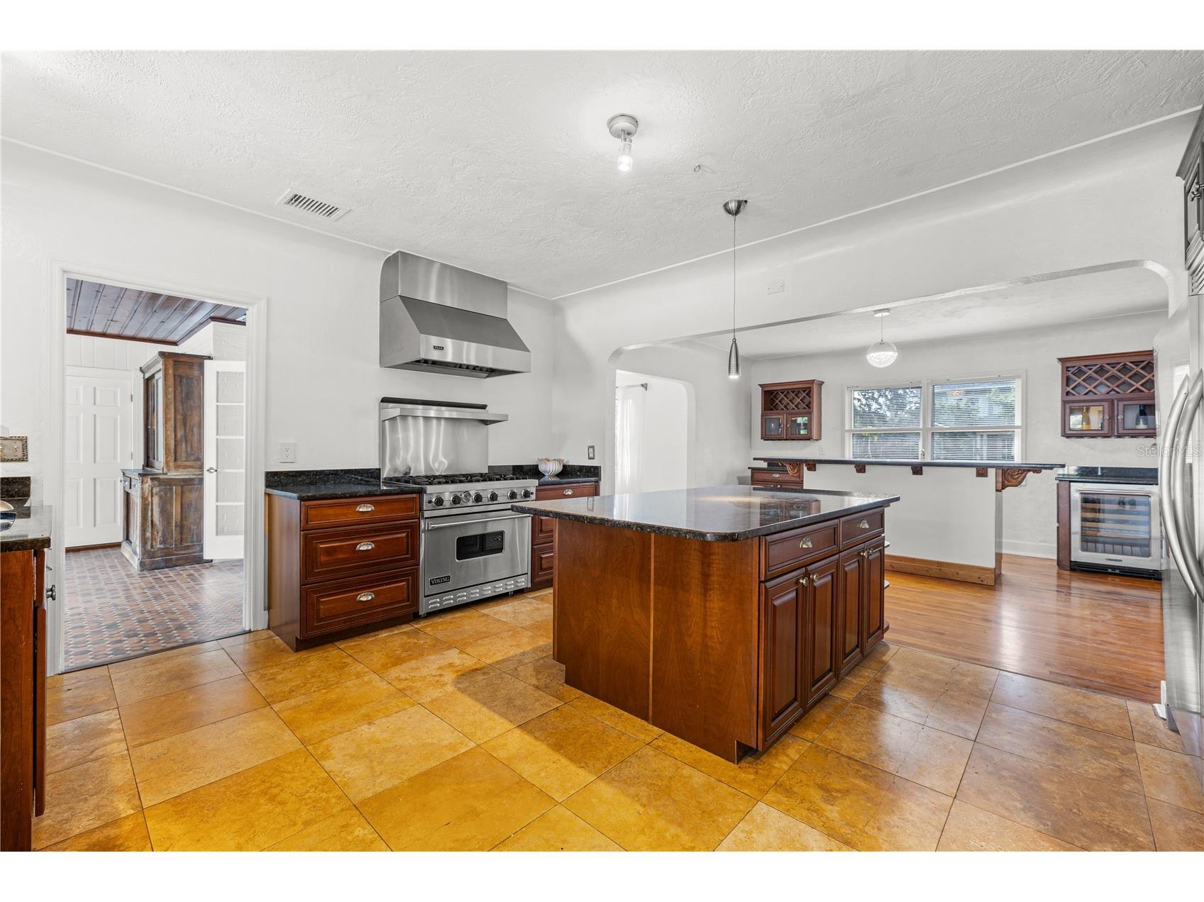 8231 36th Avenue N Saint Petersburg FL 33710 TB8443041 image11