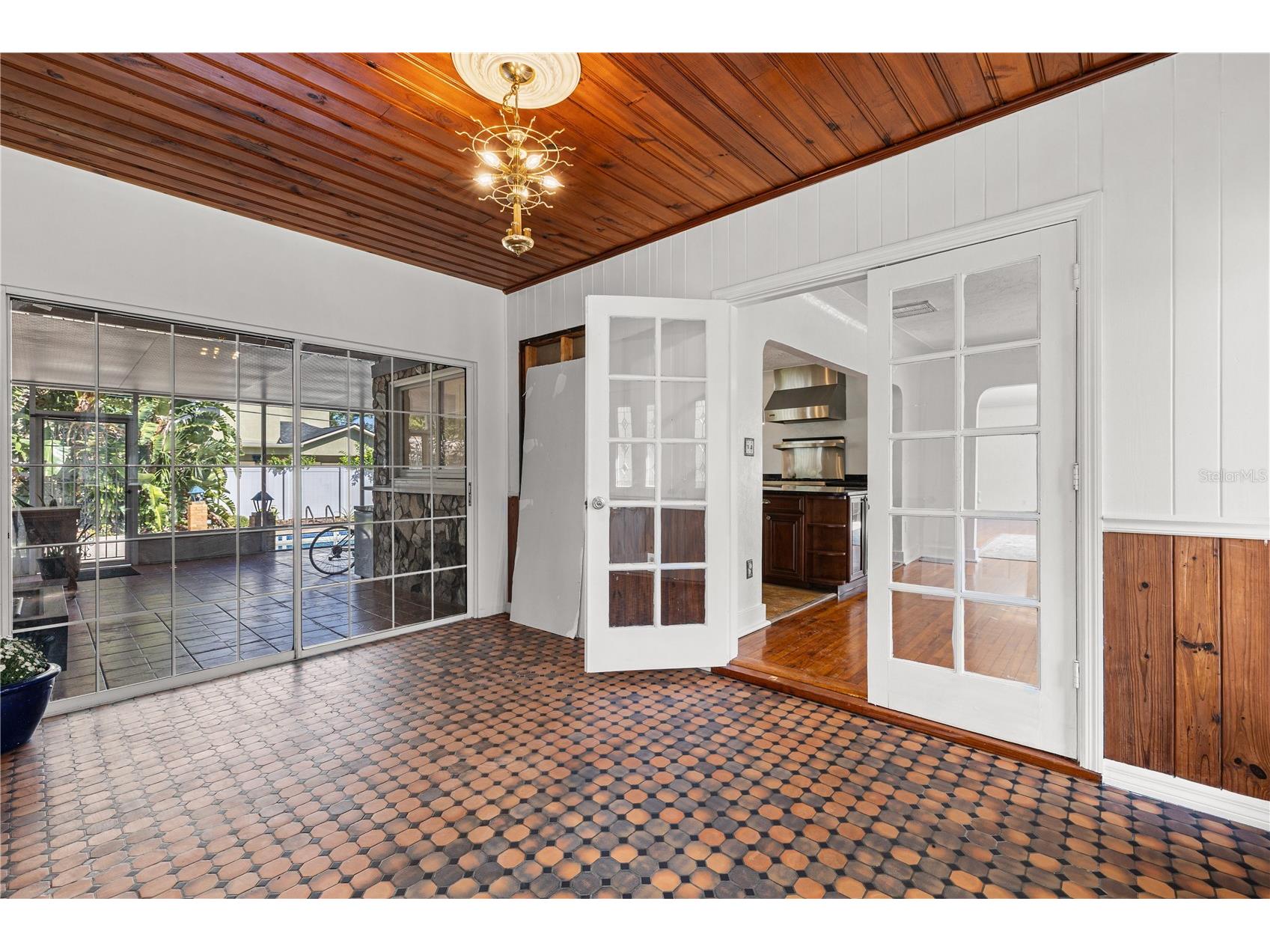 8231 36th Avenue N Saint Petersburg FL 33710 TB8443041 image15