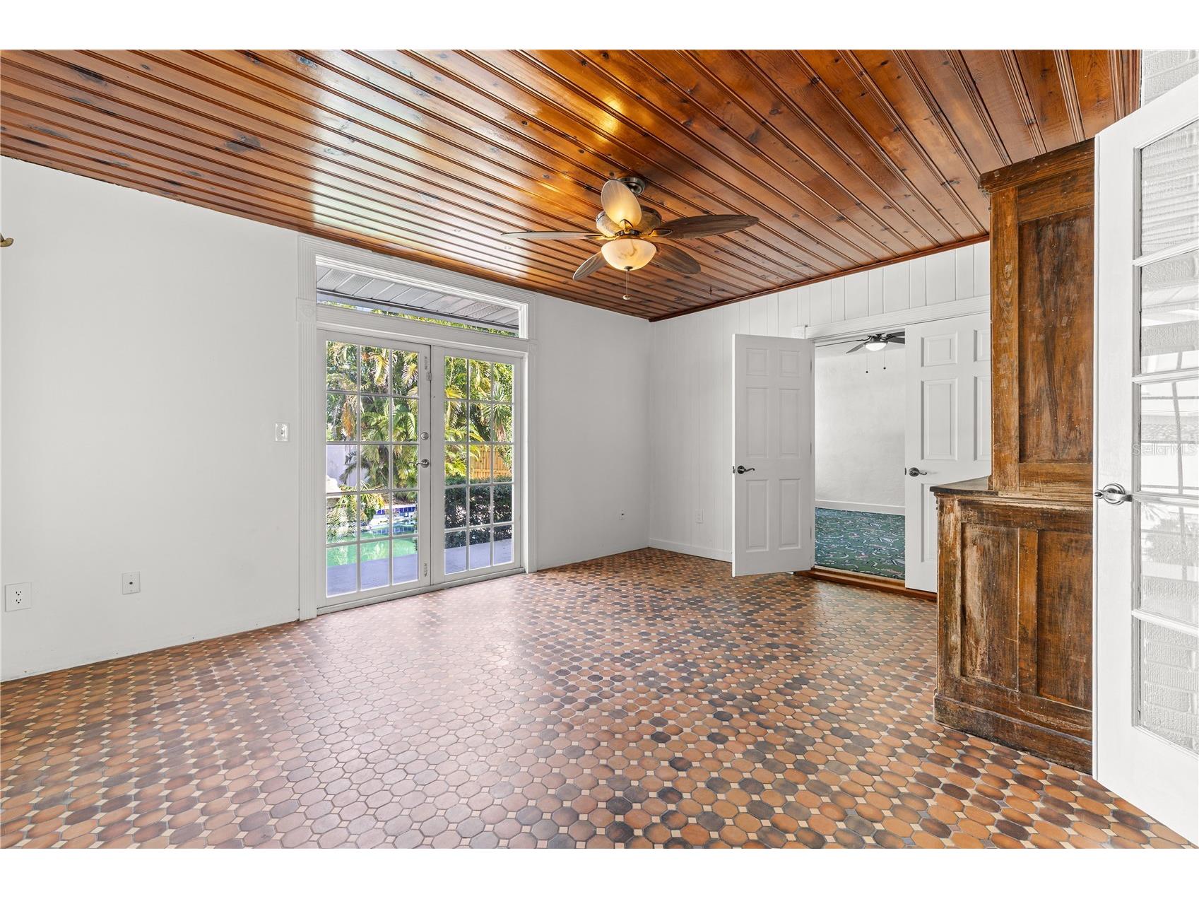 8231 36th Avenue N Saint Petersburg FL 33710 TB8443041 image20