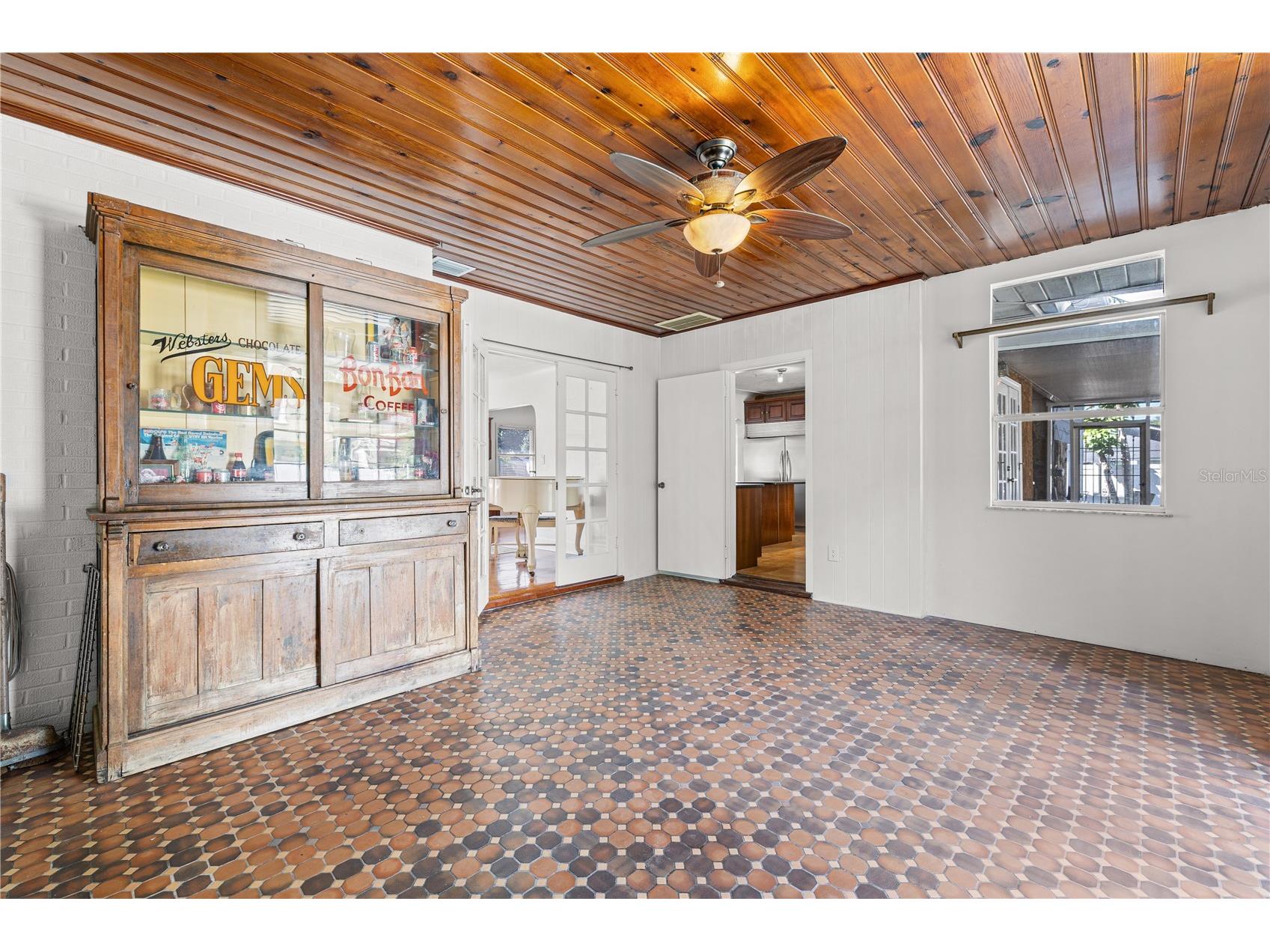 8231 36th Avenue N Saint Petersburg FL 33710 TB8443041 image21