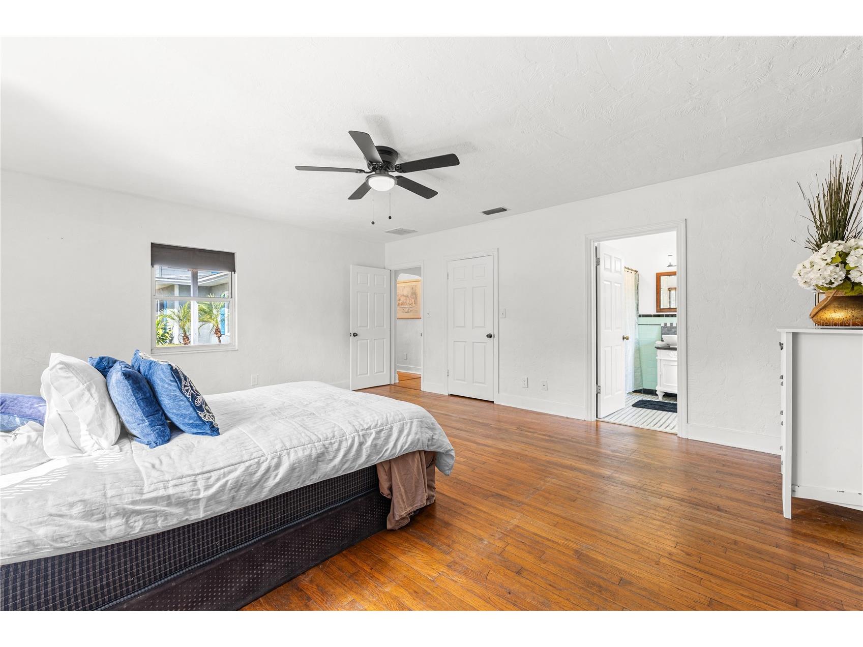 8231 36th Avenue N Saint Petersburg FL 33710 TB8443041 image26