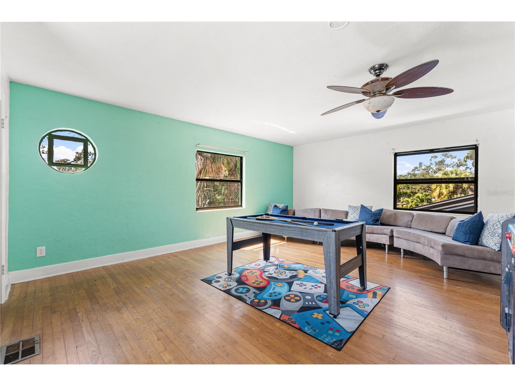 8231 36th Avenue N Saint Petersburg FL 33710 TB8443041 image38