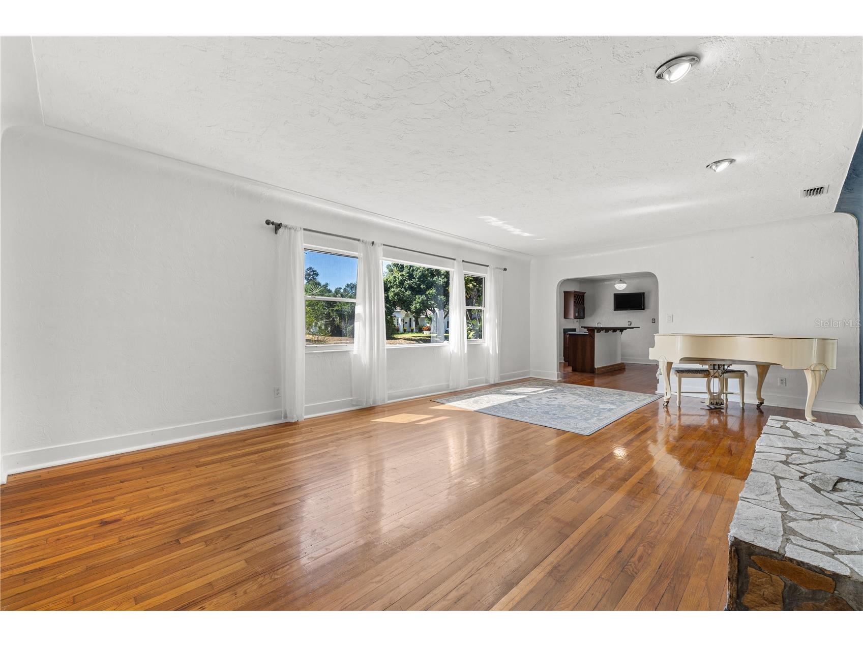 8231 36th Avenue N Saint Petersburg FL 33710 TB8443041 image7