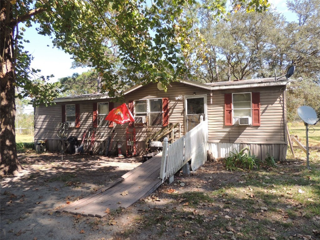 8231 SE 117th Avenue Morriston FL 32668 OM688351 image1