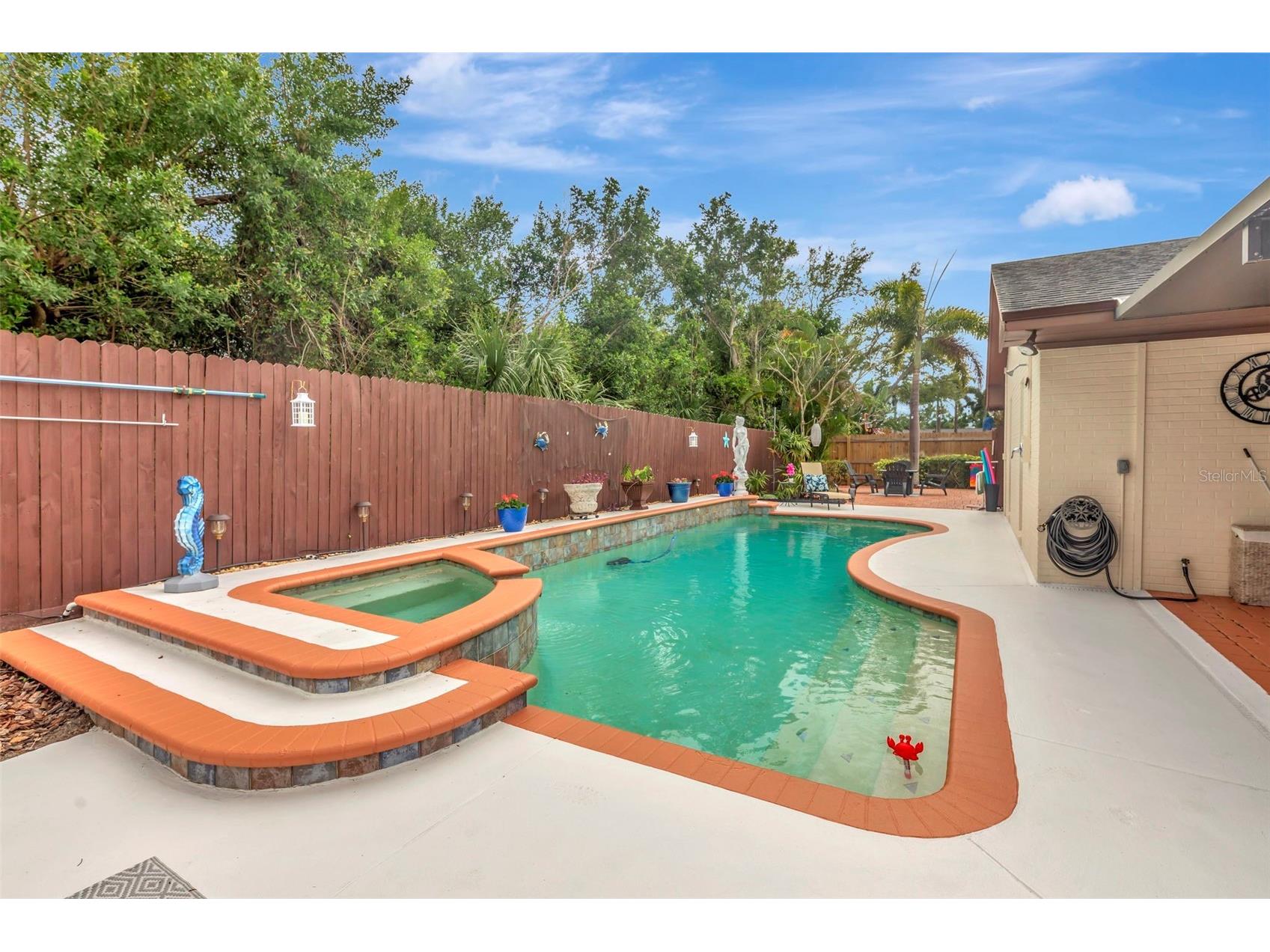 8233 Forest Circle Seminole FL 33776 TB8494962 image16