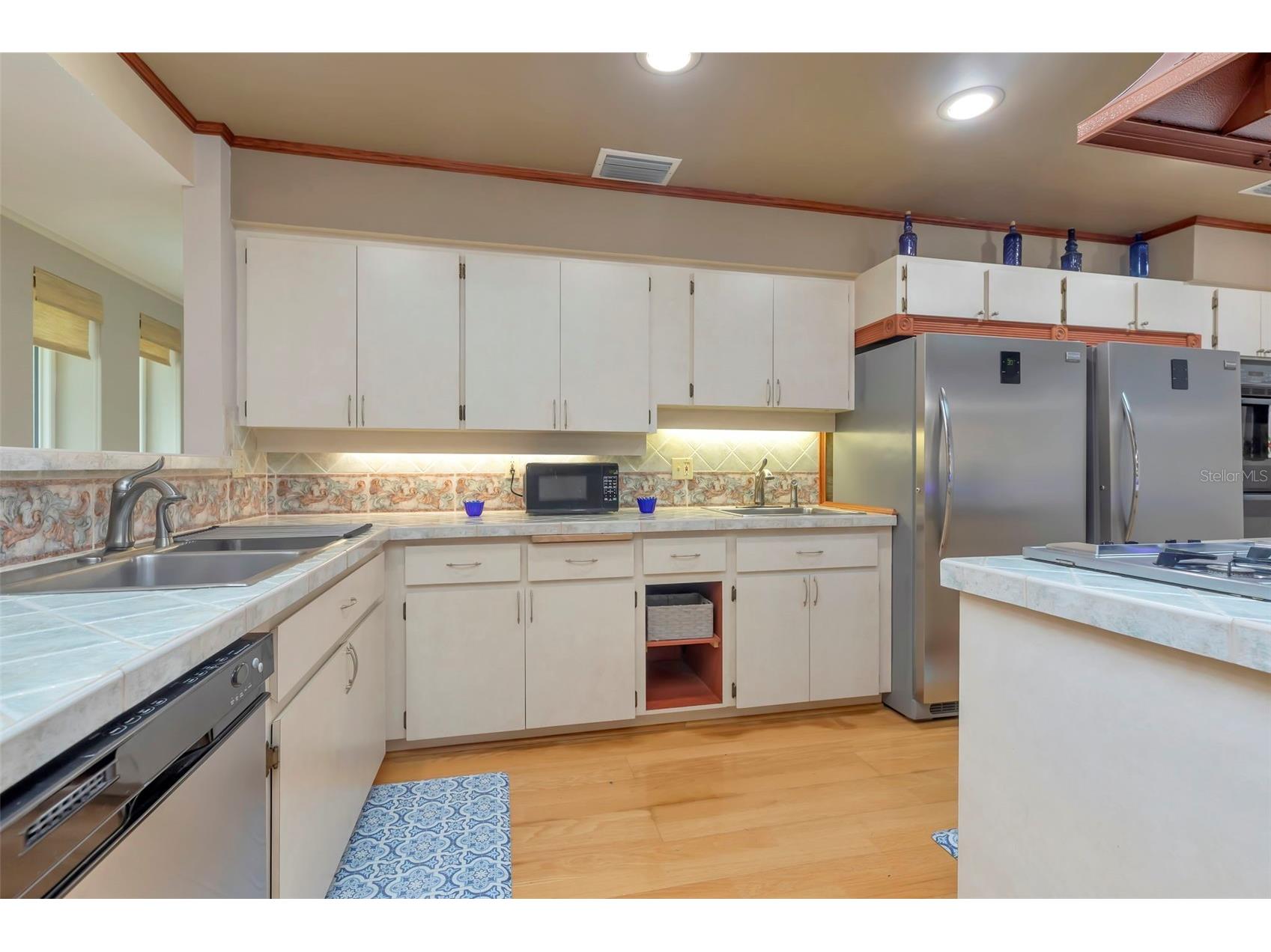 8233 Forest Circle Seminole FL 33776 TB8494962 image24