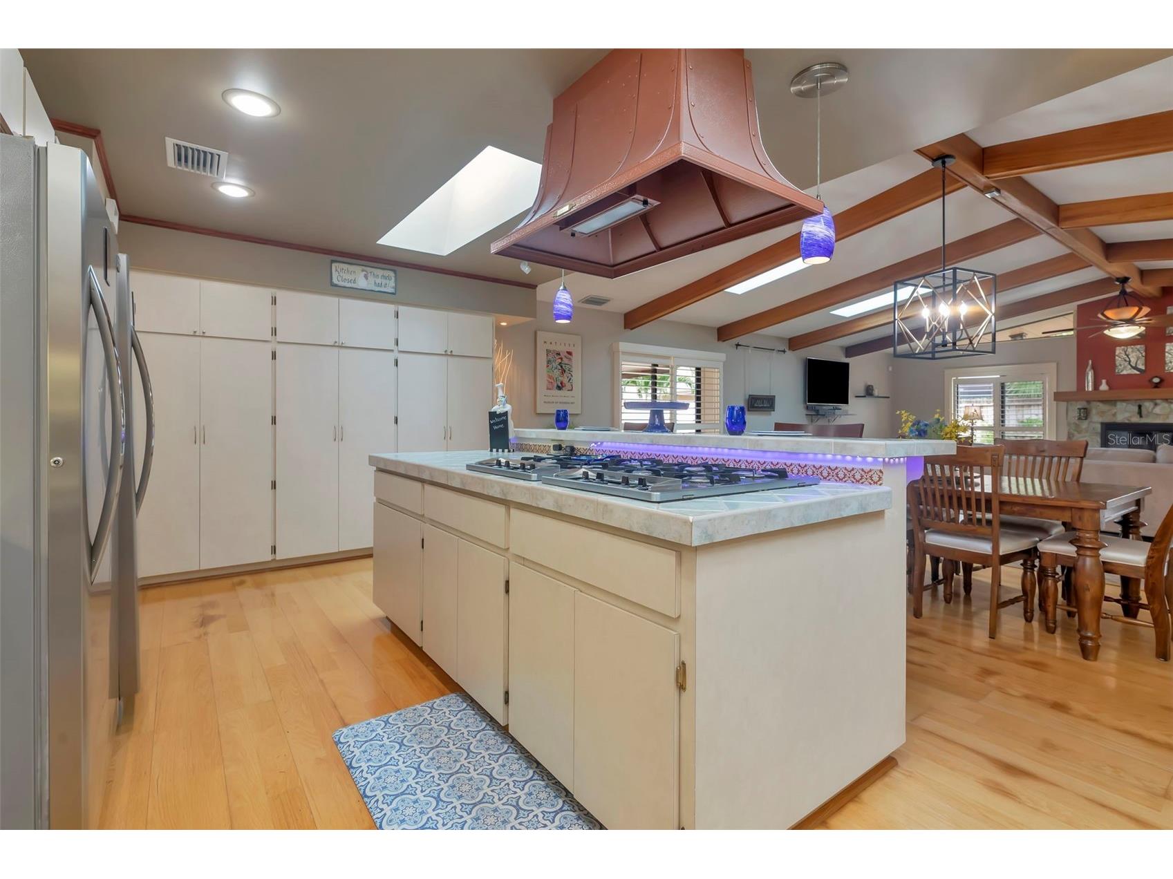 8233 Forest Circle Seminole FL 33776 TB8494962 image25