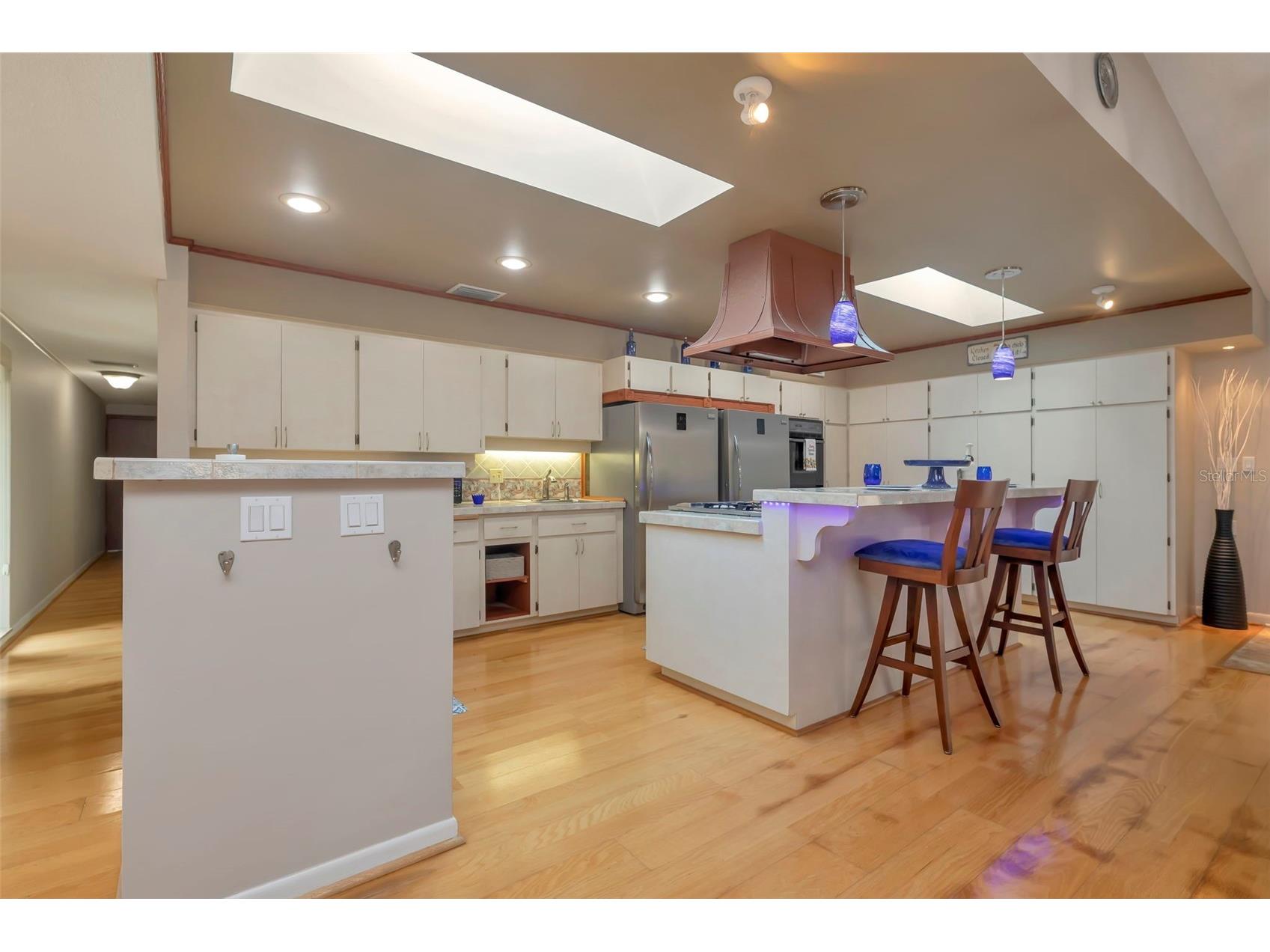 8233 Forest Circle Seminole FL 33776 TB8494962 image26