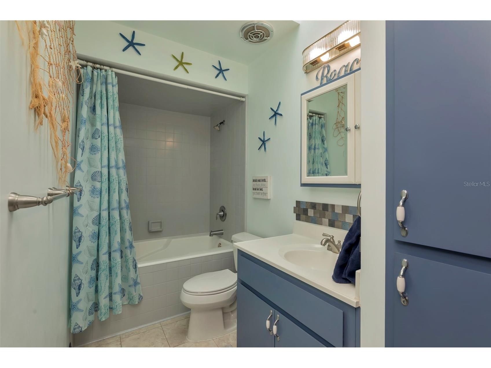 8233 Forest Circle Seminole FL 33776 TB8494962 image39