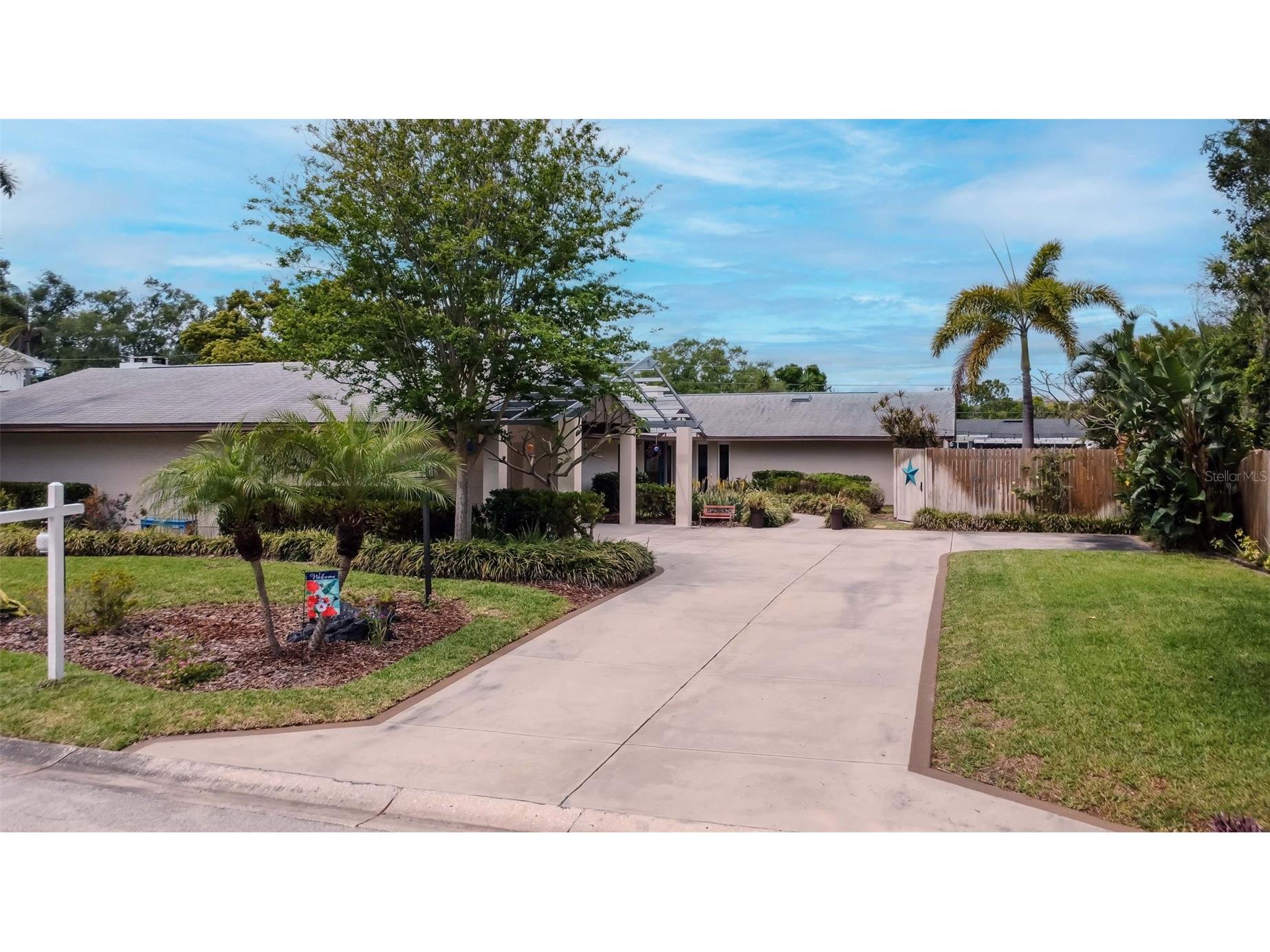 8233 Forest Circle Seminole FL 33776 TB8494962 image57