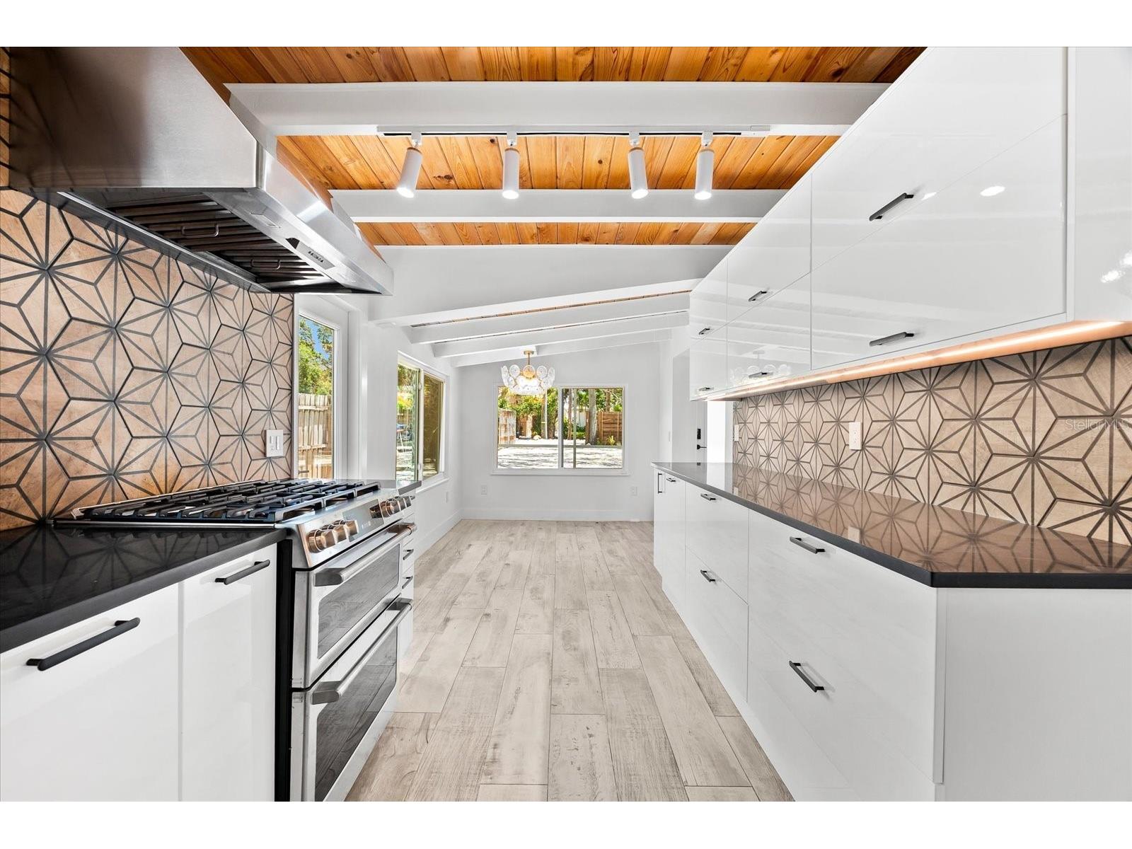 8234 Midnight Pass Road Sarasota FL 34242 - HERON LAGOON A4654399 image11