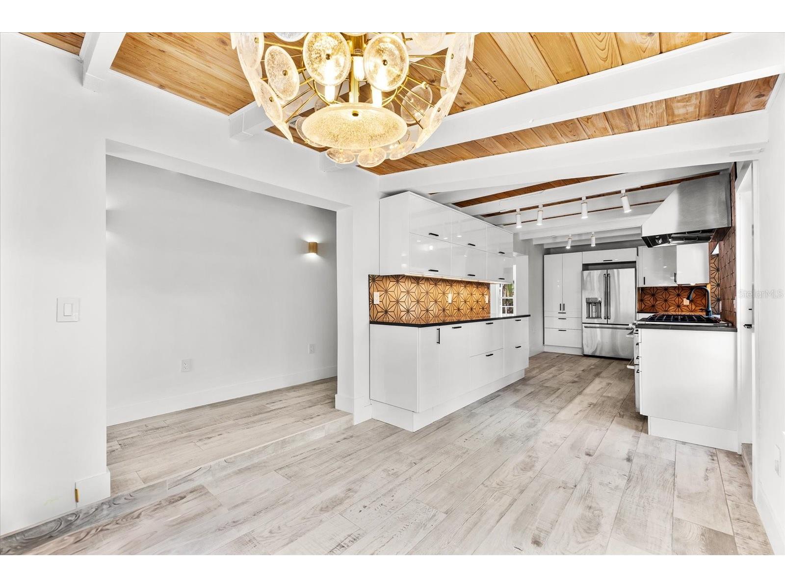 8234 Midnight Pass Road Sarasota FL 34242 - HERON LAGOON A4654399 image15