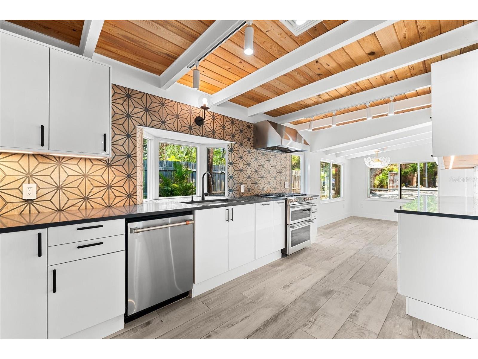 8234 Midnight Pass Road Sarasota FL 34242 - HERON LAGOON A4654399 image21