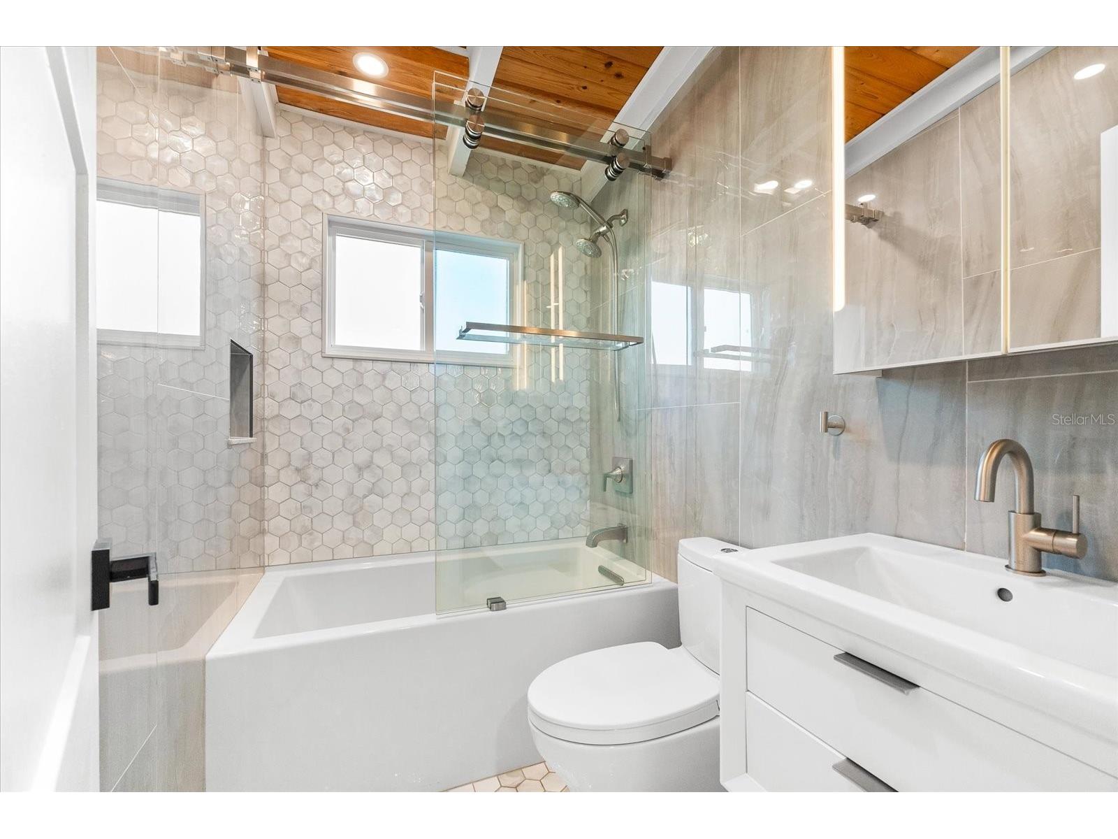 8234 Midnight Pass Road Sarasota FL 34242 - HERON LAGOON A4654399 image23