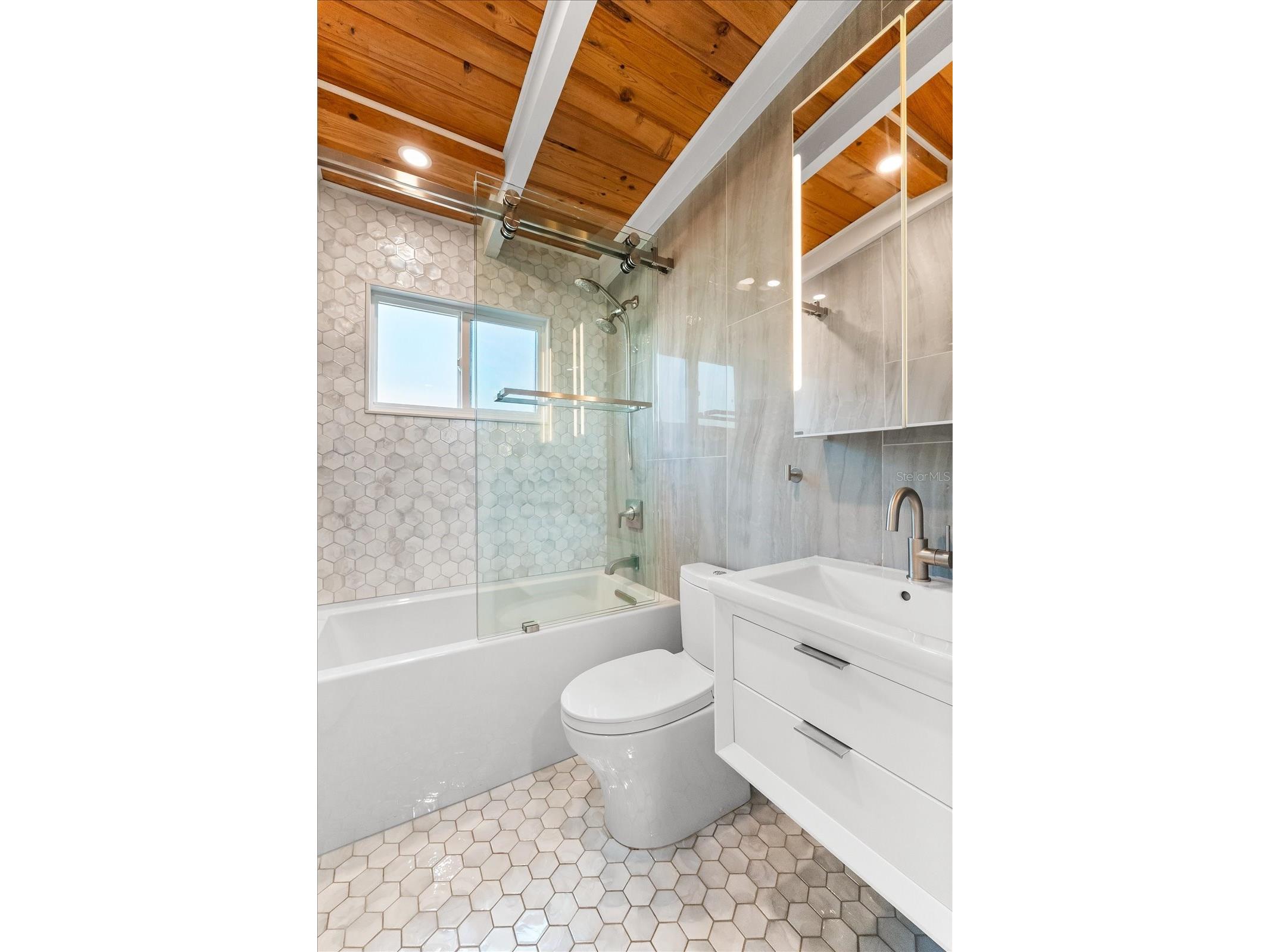 8234 Midnight Pass Road Sarasota FL 34242 - HERON LAGOON A4654399 image44