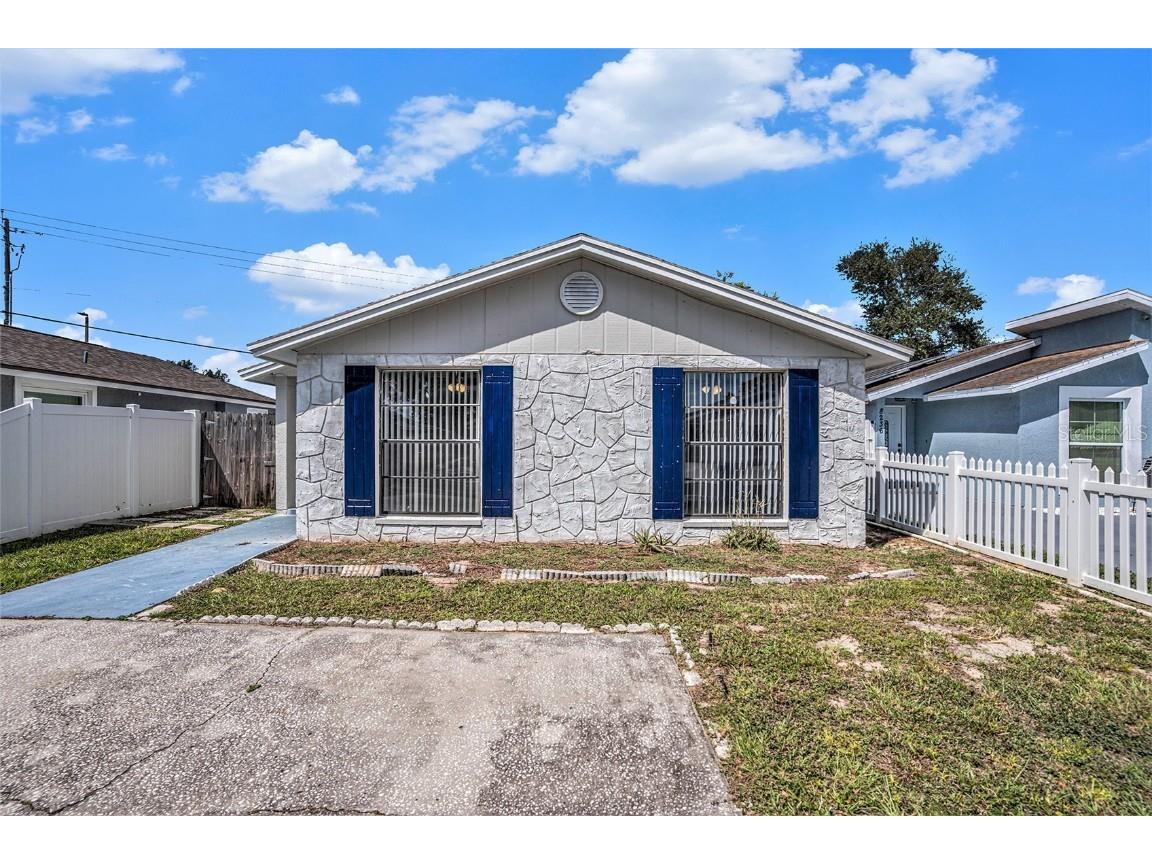 8234 Ravencroft Drive Tampa FL 33615 TB8440684 image2