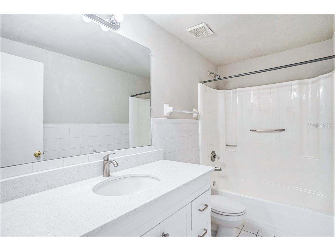 8234 Ravencroft Drive Tampa FL 33615 TB8440684 image21