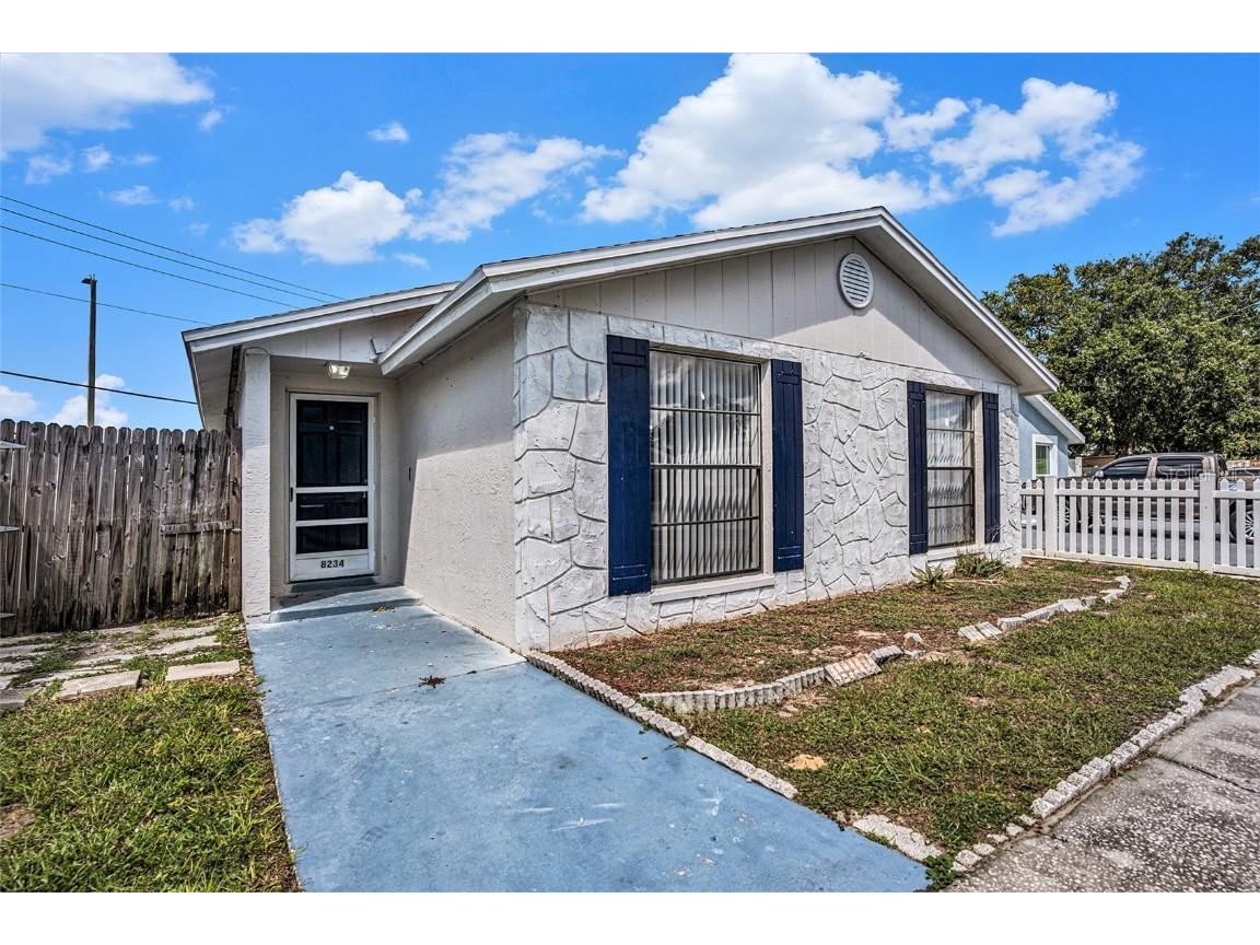 8234 Ravencroft Drive Tampa FL 33615 TB8440684 image4