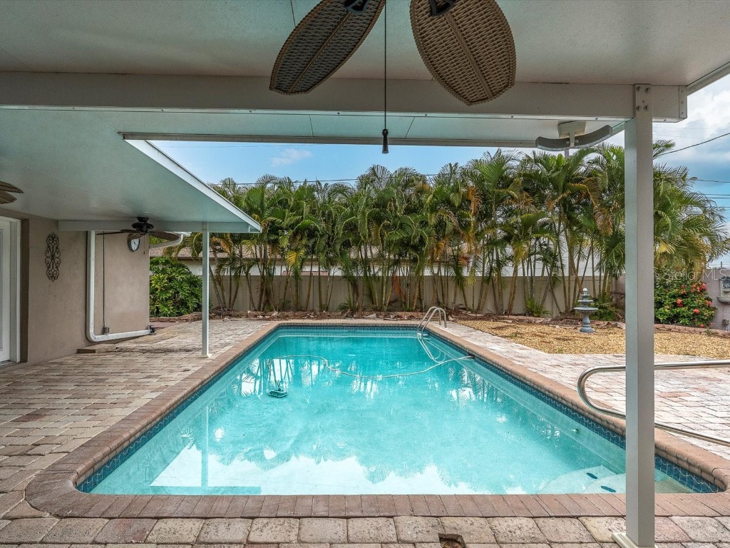 8235 39th Avenue N Saint Petersburg FL 33709 TB8445910 image28