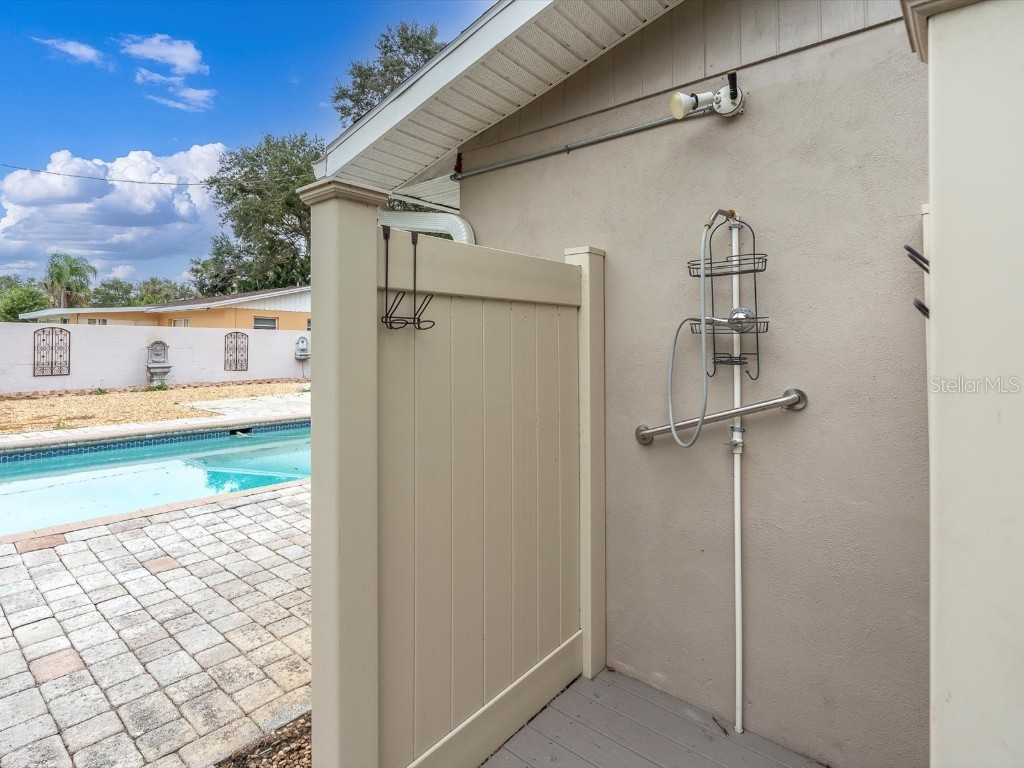 8235 39th Avenue N Saint Petersburg FL 33709 TB8445910 image34