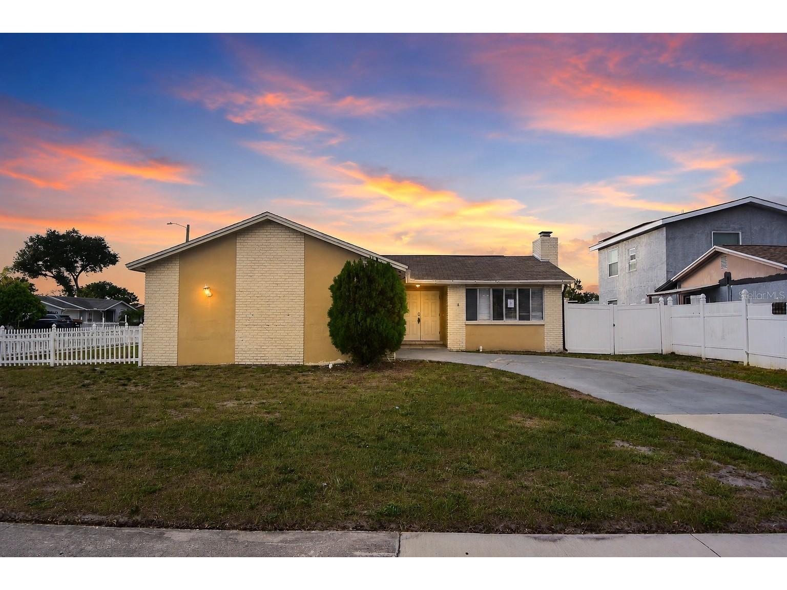 8235 Donaldson Drive Tampa FL 33615 W7887125 image1