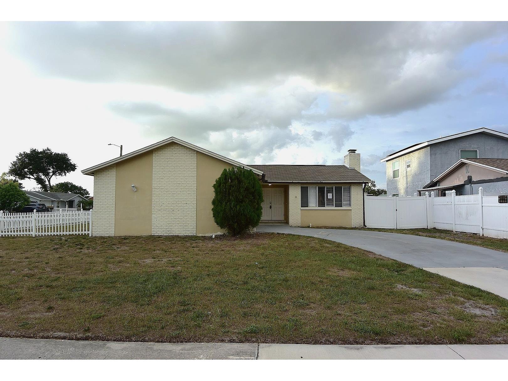 8235 Donaldson Drive Tampa FL 33615 W7887125 image3