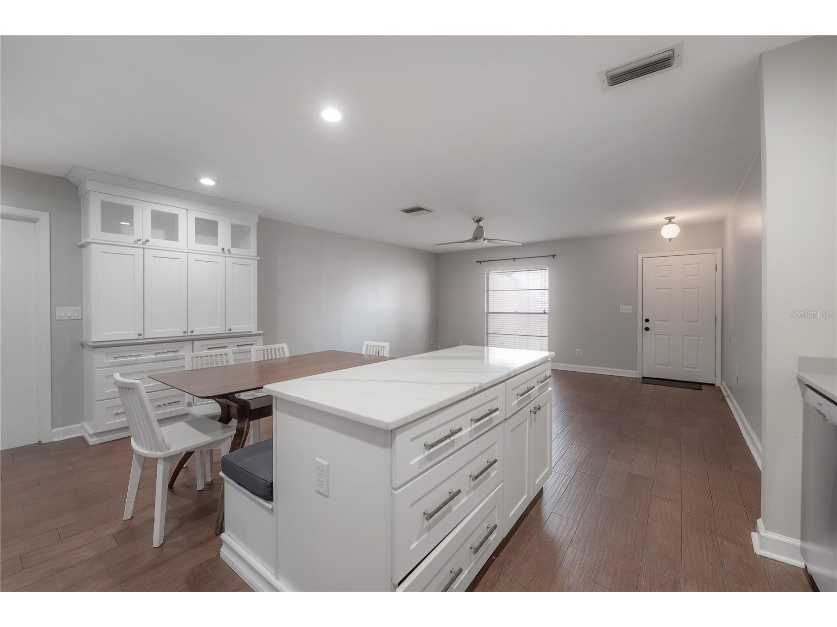 8235 Vassar Circle Tampa FL 33634 TB8515171 image14