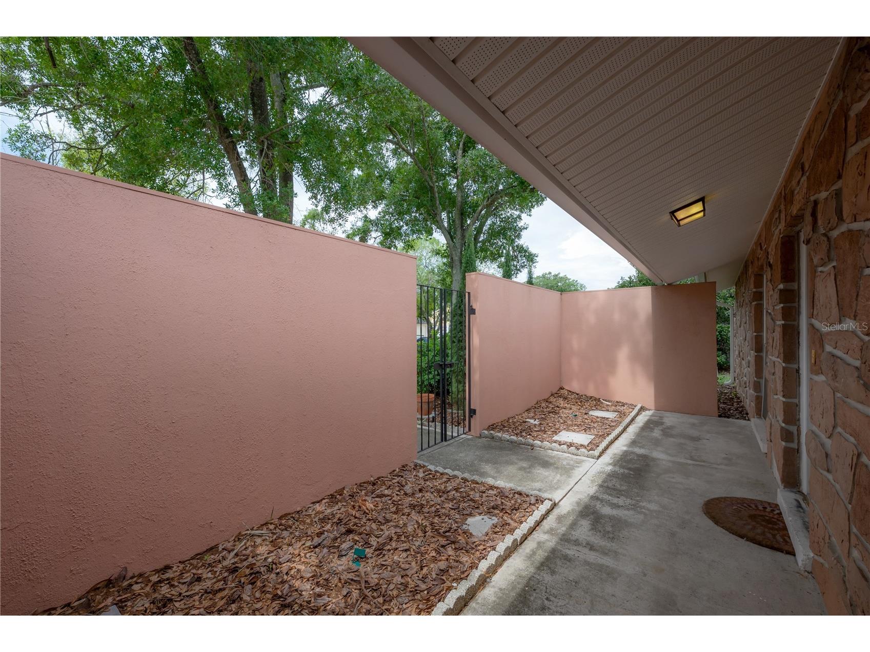8235 Vassar Circle Tampa FL 33634 TB8515171 image8