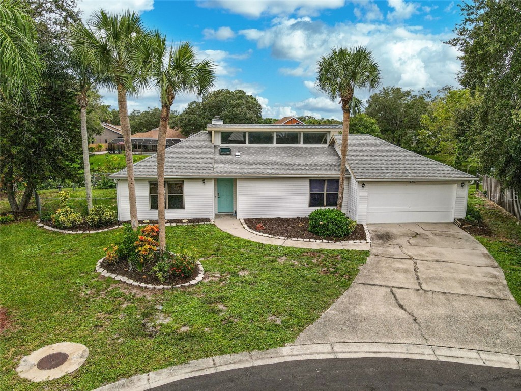 8236 Cypress Lake Drive Sarasota FL 34243 A4583848 image1
