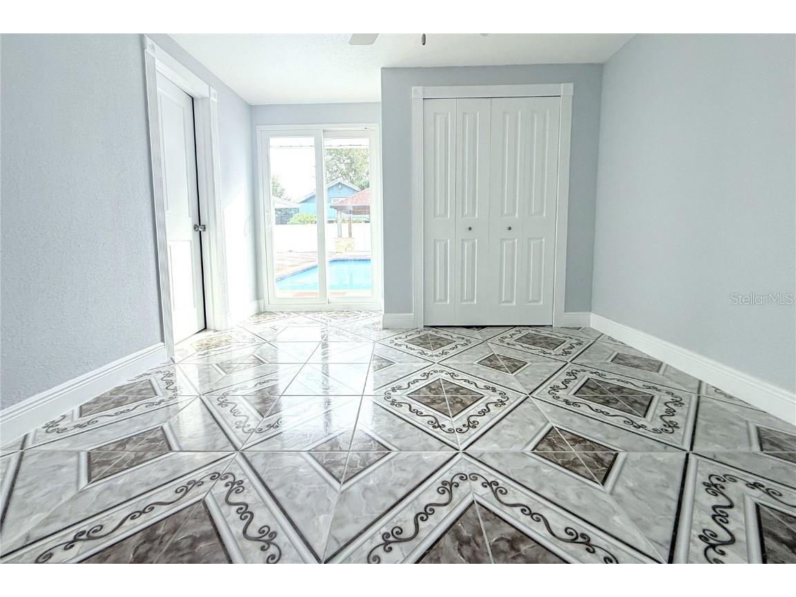 8236 Donaldson Drive Tampa FL 33615 TB8454691 image18