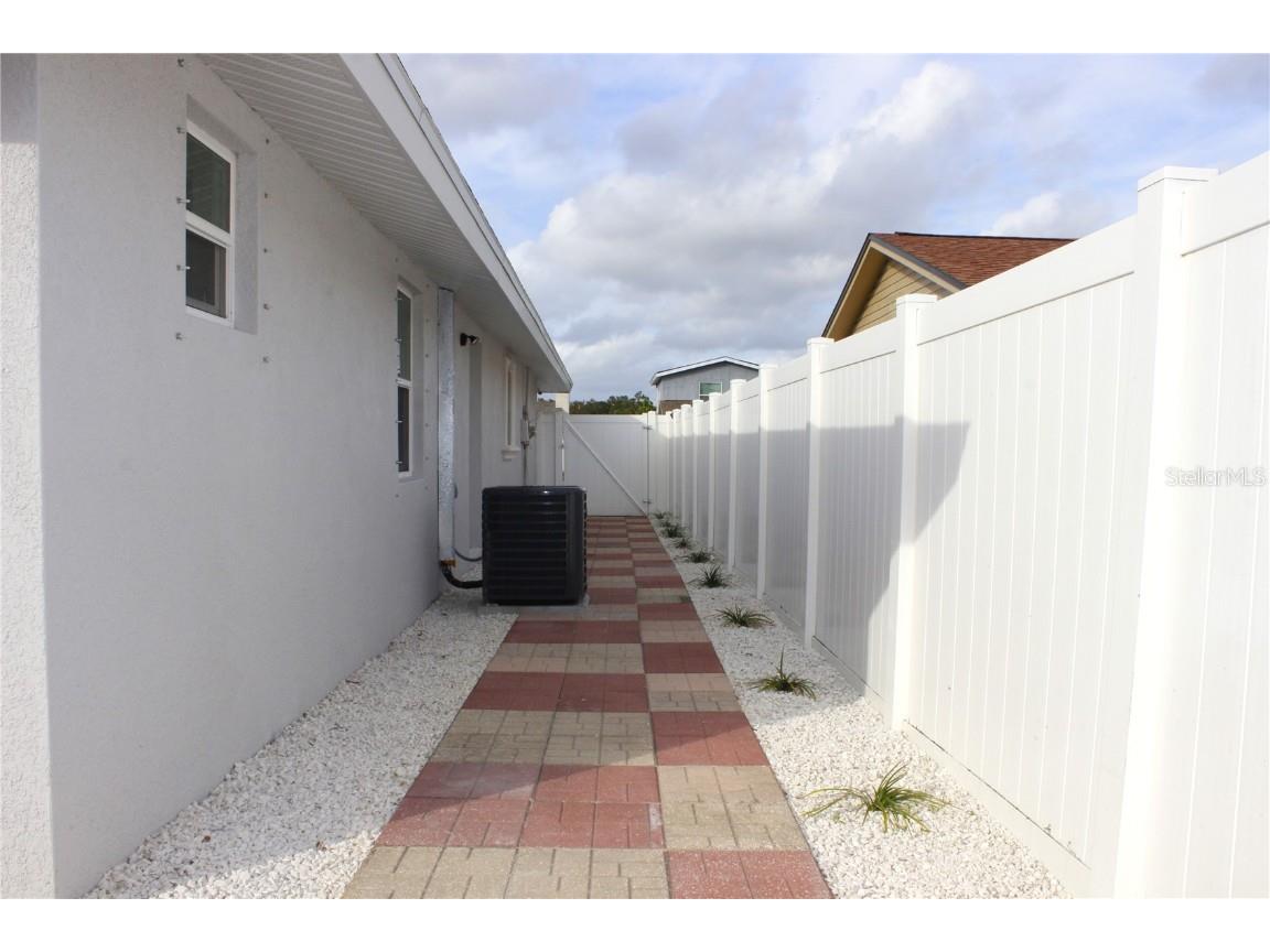 8236 Donaldson Drive Tampa FL 33615 TB8454691 image31