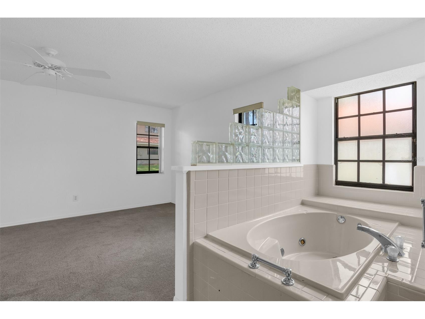 8237 Breeze Cove Lane Orlando FL 32819 O6413667 image46