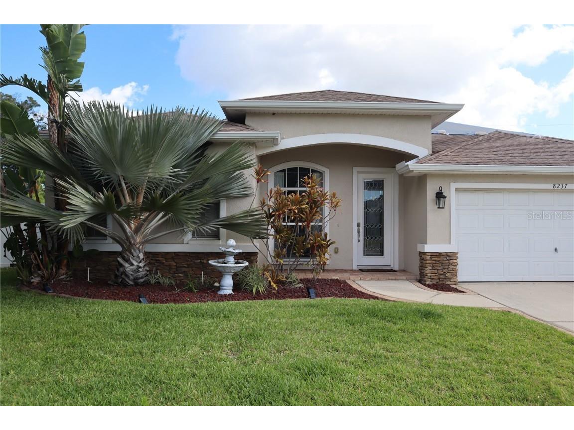 8237 Wild Oaks Circle Largo FL 33773 U8205544 image1