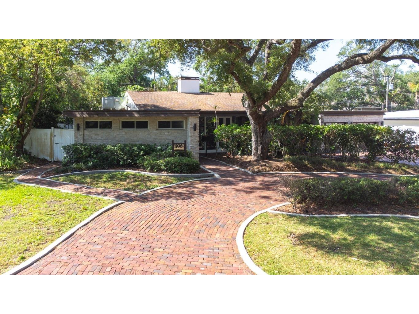 8238 30th Avenue N Saint Petersburg FL 33710 TB8372721 image1