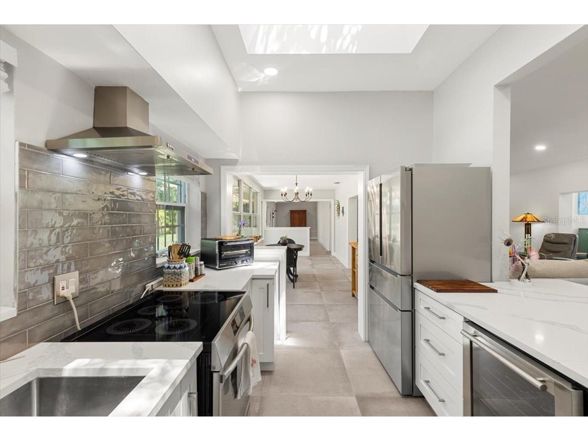 8239 26th Avenue N Saint Petersburg FL 33710 TB8527176 image38