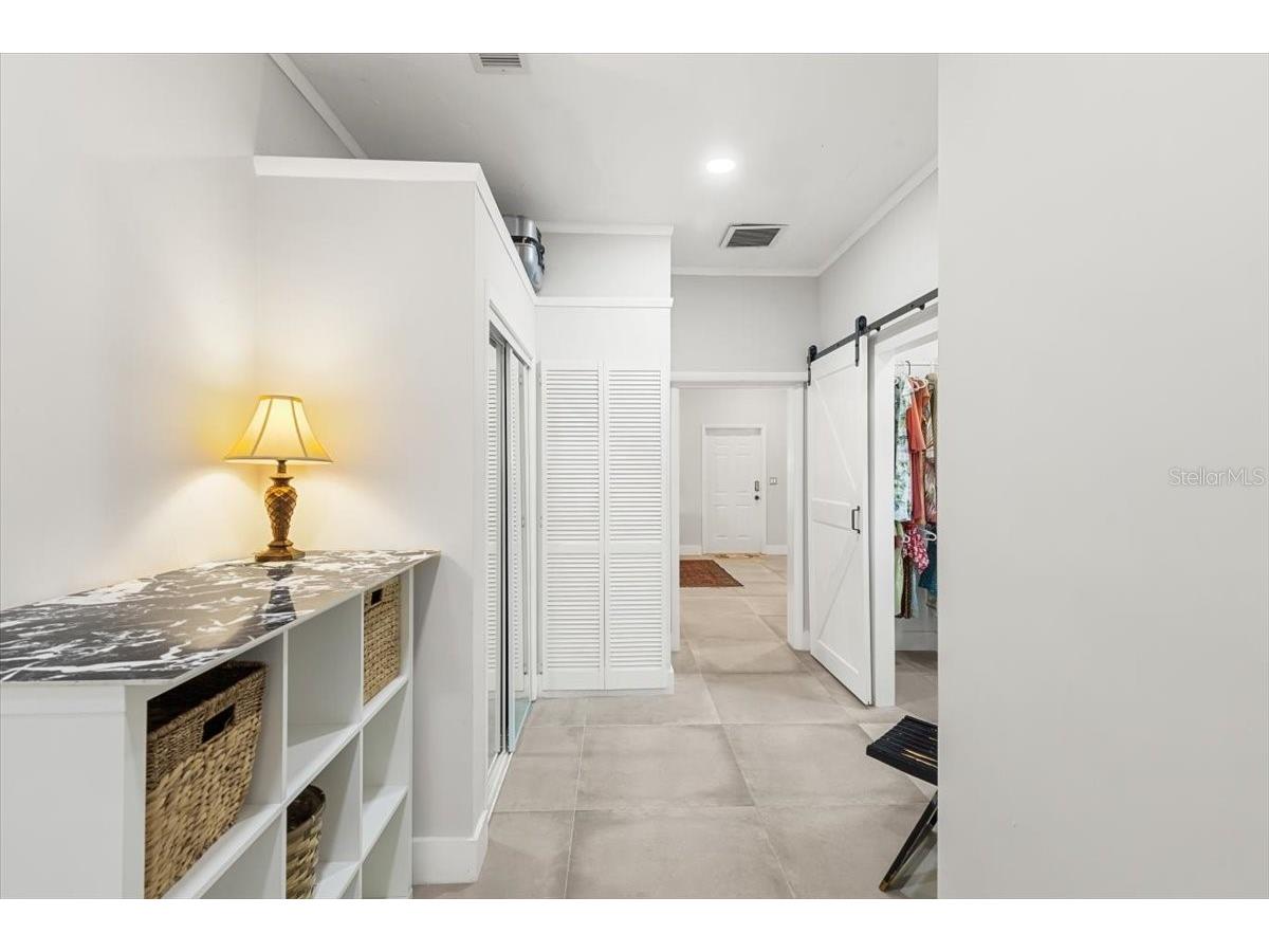 8239 26th Avenue N Saint Petersburg FL 33710 TB8527176 image52