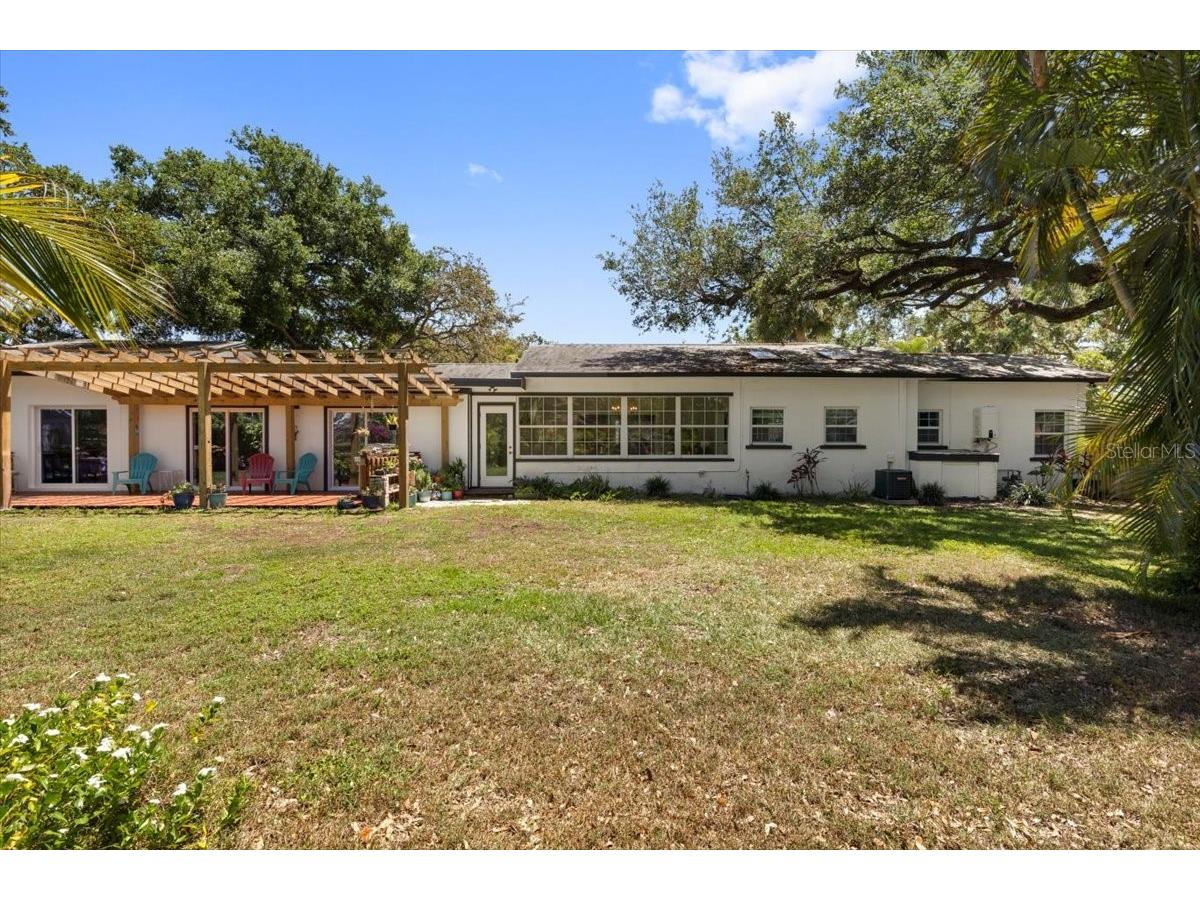 8239 26th Avenue N Saint Petersburg FL 33710 TB8527176 image84