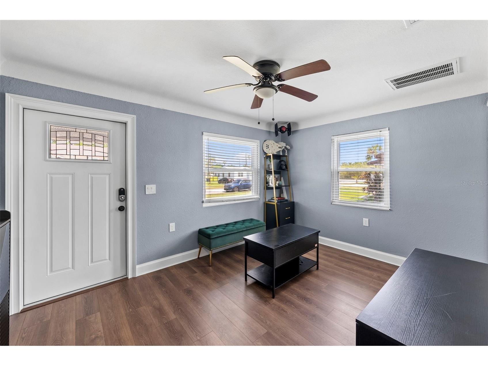 824 61st Avenue NE Saint Petersburg FL 33703 TB8494268 image3