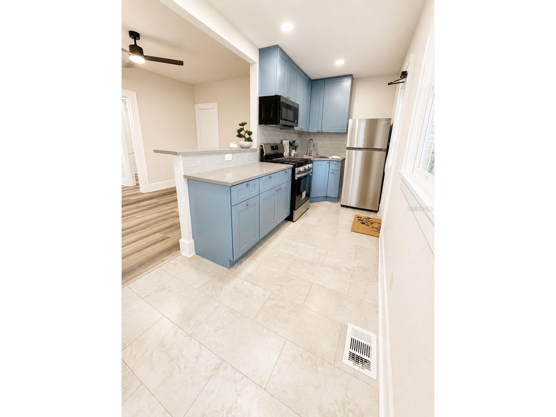 824 6th Street N #2 Saint Petersburg FL 33701 TB8514522 image5